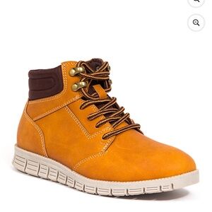 Boys Deer Stags Archer Jr dress boots in 3M, only tried on.